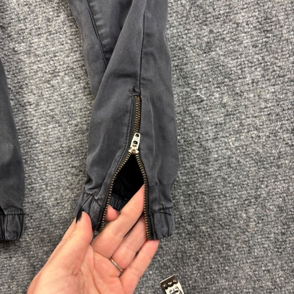 AMERICAN EAGLE Women’s Charcoal Grey Super Stretch Jogger Pants size 2 Long - Picture 3 of 9